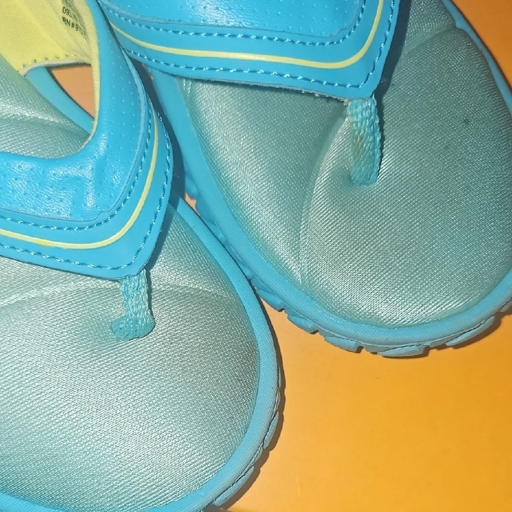 C9 By Champion Blue and Yellow Memory Foam Flip Flops Size 13/1
